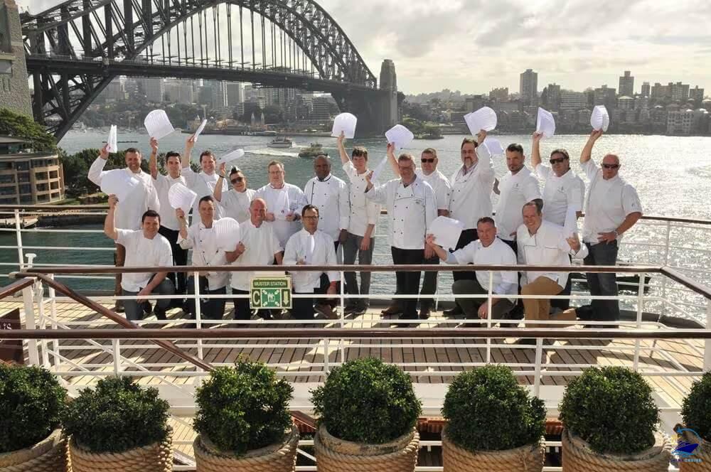 How Much do Cruise Ship Workers Make chef