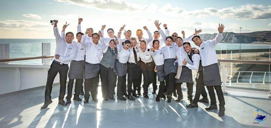 How Much do Cruise Ship Workers Make crew
